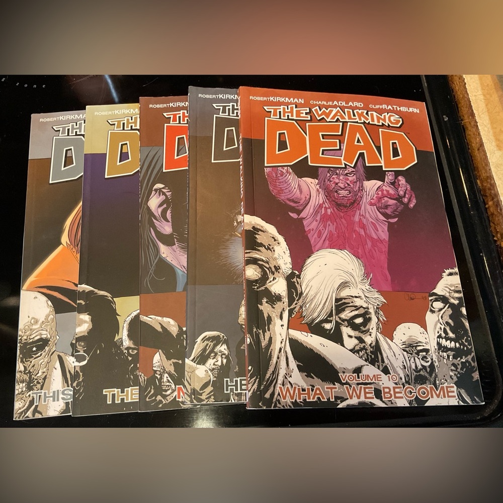 Walking Dead: comic book set of 5 volumes 6 thou 10 We do not ship over 5lbs.